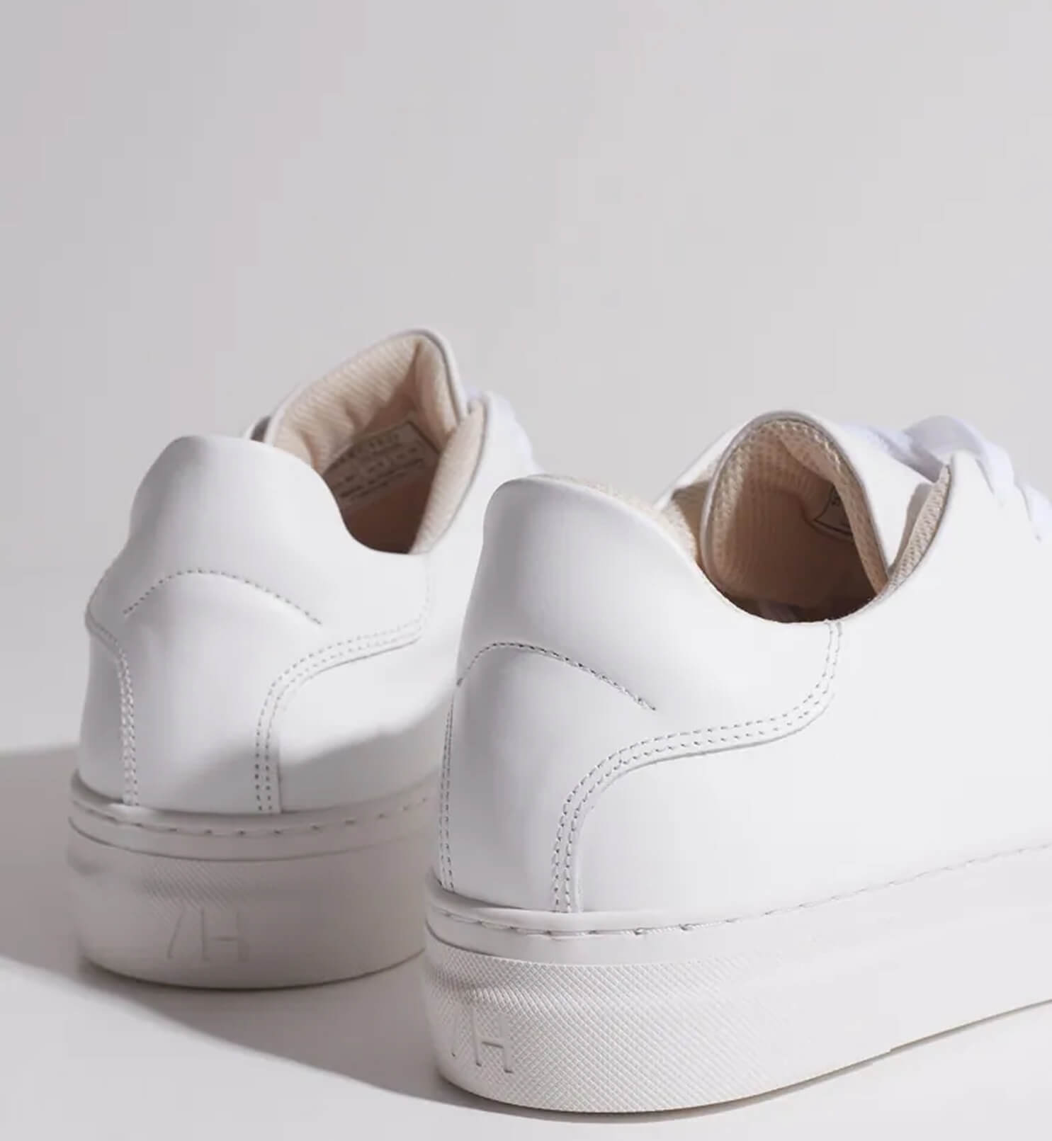 White leather sneakers - Image 3